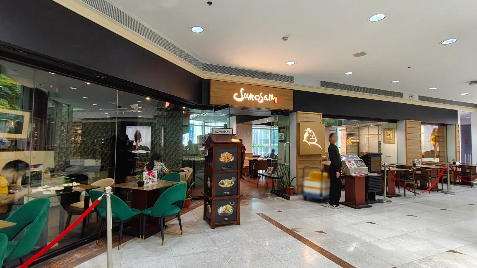 SUMOSAM in Gateway Mall